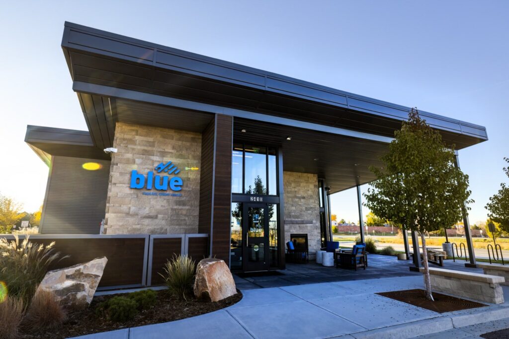 lafayette-branch_blue-fcu_fall_20221030_0100-resized-min-1024x683